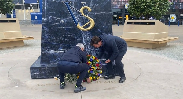 mourinho-pinto-statua-Vichai Srivaddhanaprabha