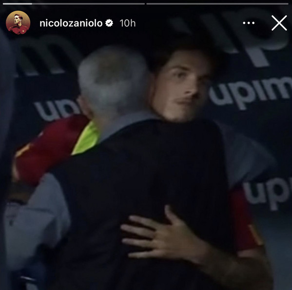 Zaniolo ig abbraccio Mourinho 2