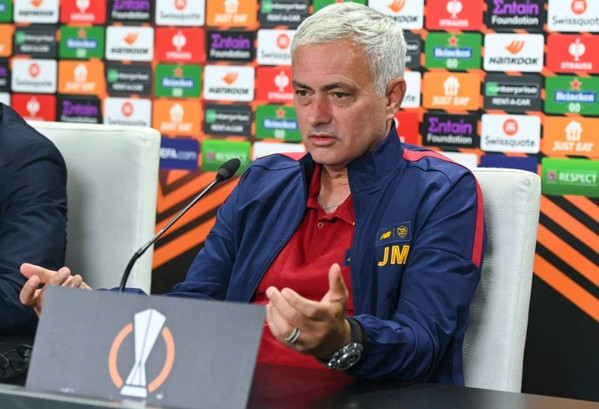 mourinho conferenza stampa betis-roma