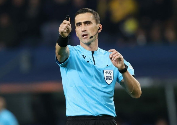 Dabanović arbitro