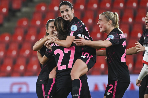 champions league femminile slavia praga-roma esultanza squadra