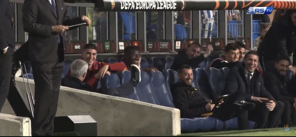 mourinho ride panchina real sociedad roma