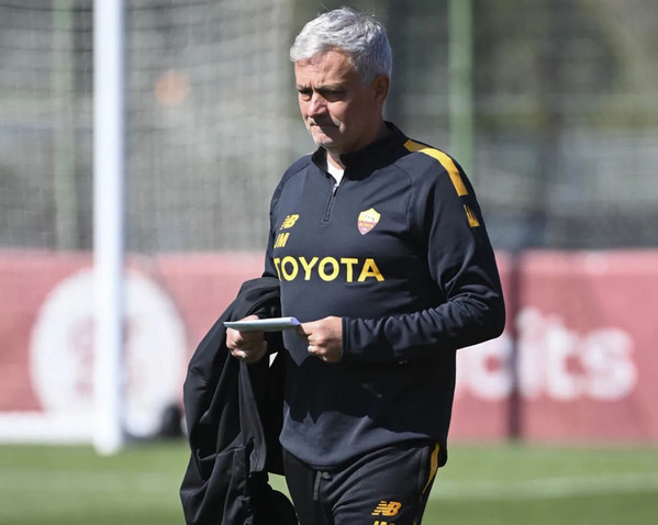 mourinho trigoria