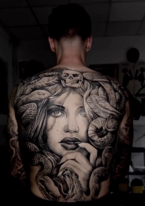 tatuaggio zalewski medusa