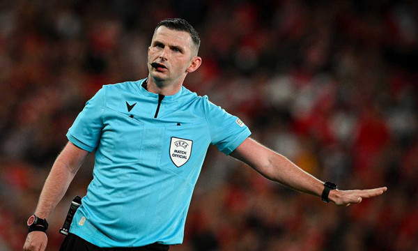 michael oliver arbitro