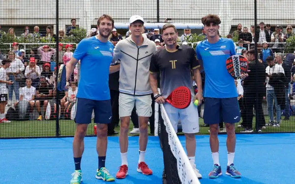 sinner e totti padel