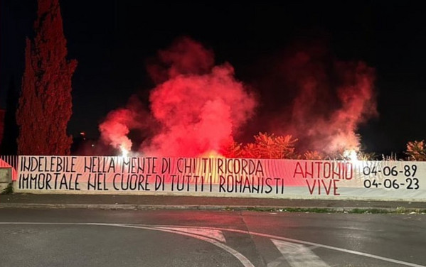 striscione de falchi