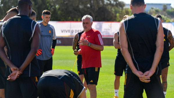 albufeira allenamento mourinho