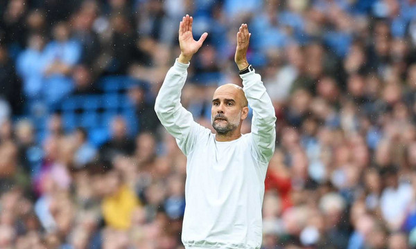 guardiola applaude