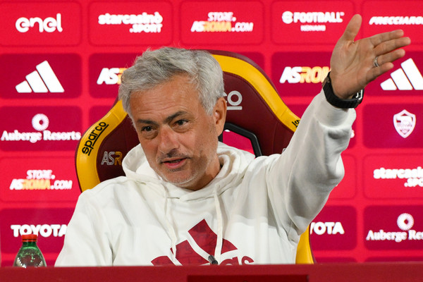 AS Roma Training & Press Conference