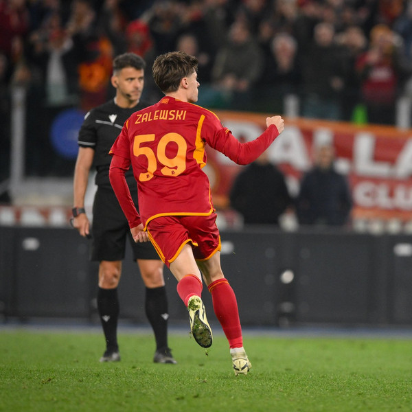 zalewski gol roma feyenoord