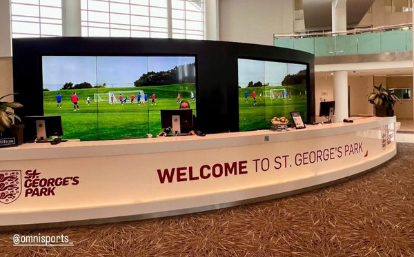 agente smalling inghilterra ritiro st. george's park