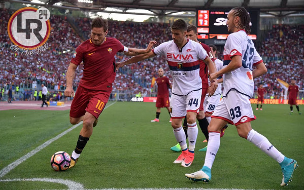 roma-genoa totti in the box