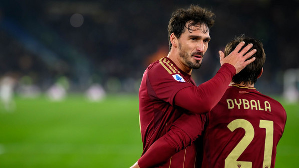 hummels e dybala roma lecce