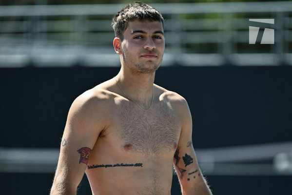 cobolli tatuaggio bove