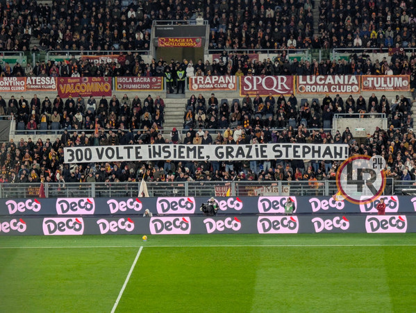 el shaarawy striscione roma napoli