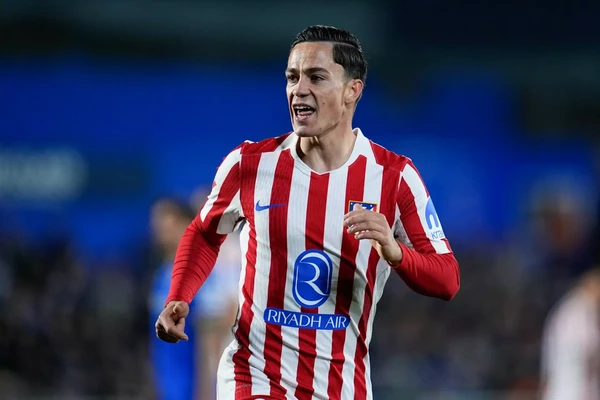 Raspadori-con-la-maglia-dellAtletico-Madrid-1