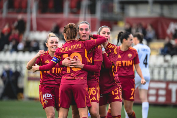 femminile roma-sassuolo esultanza squadra