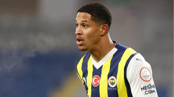 jayden-oosterwolde-fenerbahce-1706183987-127465