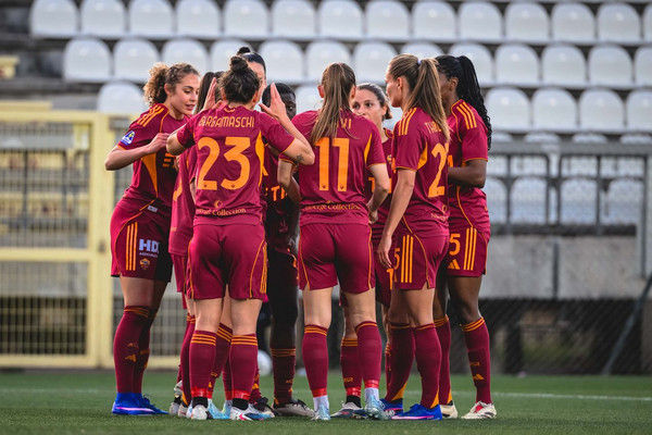 serie a femminile roma-como esultanza squadra