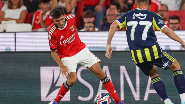 rafael-obrador-partido-benfica_88_1000x563