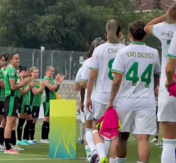 serie a femminile sassuolo-roma pasillo de honor