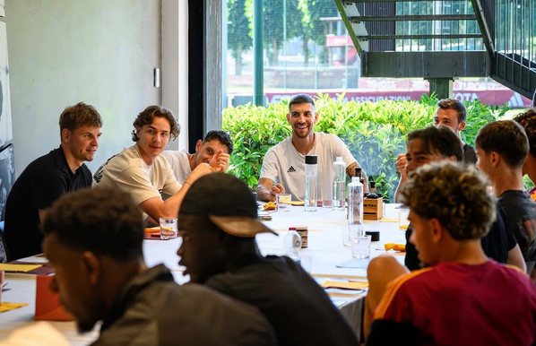 trigoria squadra pellegrini colazione